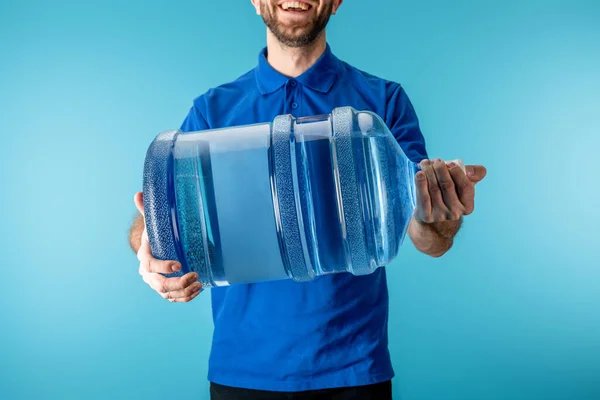 Чому варто замовляти питну воду в Києві?