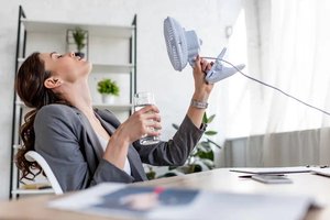 Як вода впливає на стан шкіри влітку?