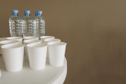 Чиста вода у пляшках