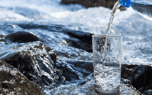 Питьевая родниковая вода