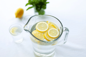 Лужна вода для організму — навіщо її п’ють?