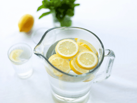 Лужна вода для організму — навіщо її п’ють?